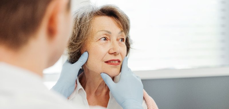 Operaci�n c�ncer de garganta con Robot Da Vinci